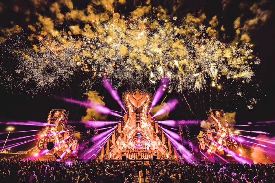 这个夏天一定要来一杯蜜雪冰城,这个夏天一定要来一趟哈尔滨