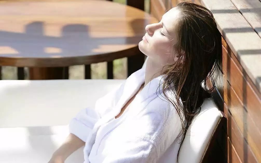 坚持抹防晒可以防止长斑吗,你可以不化妆