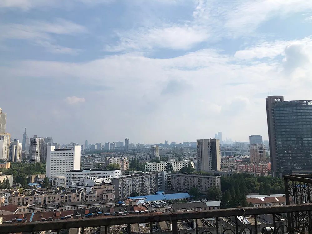 惊！南京三线“草小”成功逆袭，业主膨胀却不被认可，真相...