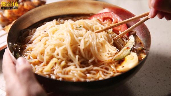 东北最火爆烧烤店,中国最火爆的东北烧烤店