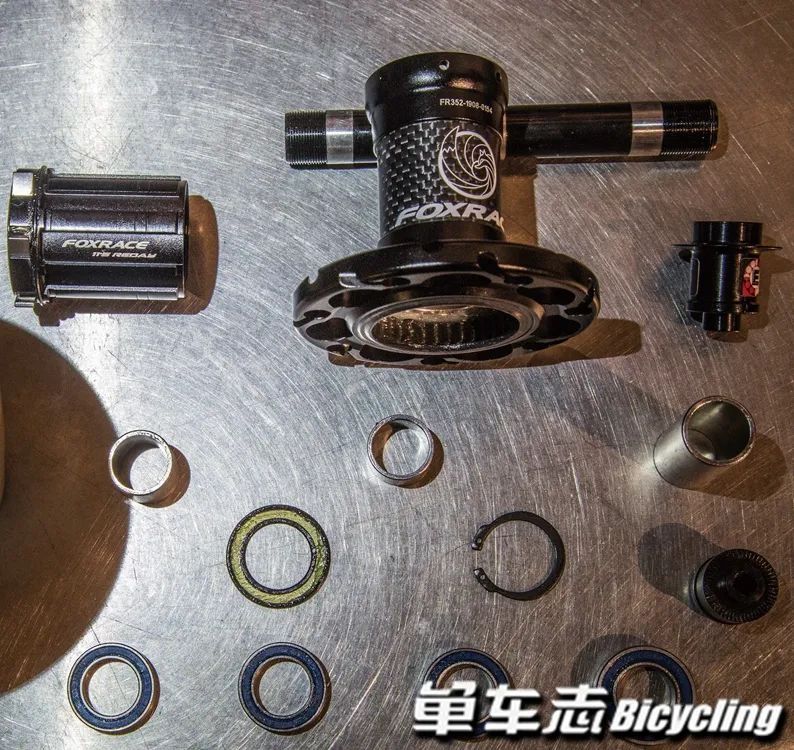 久裕培林花鼓塔基的拆卸保养视频,公路自行车培林花鼓保养