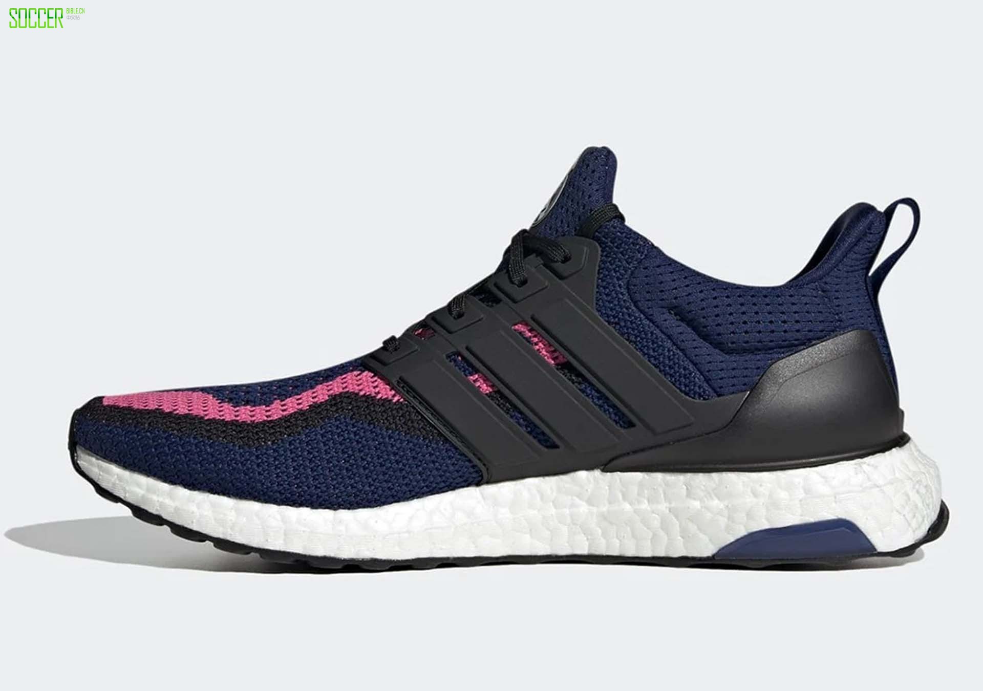 阿迪达斯推出俱乐部专属UltraboostDNA跑鞋