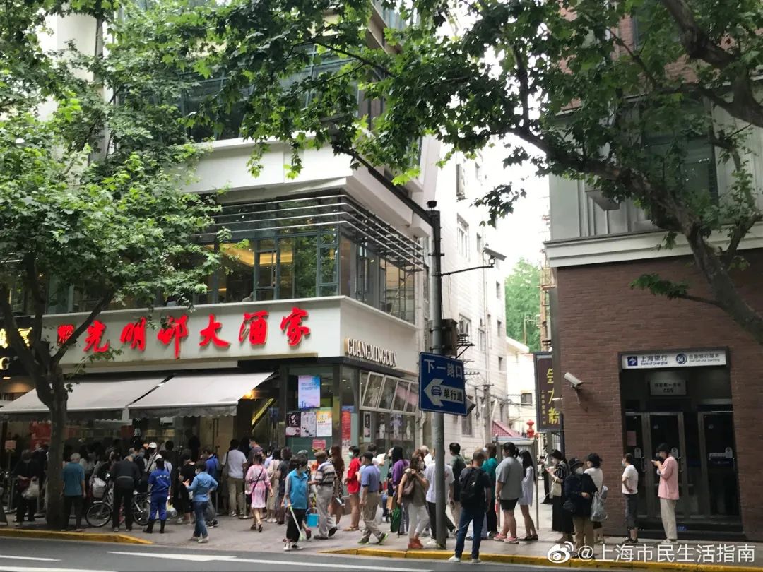 今年吃的第一口月饼,今年的第一口月饼