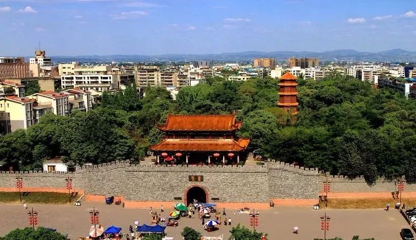 广汉好玩好吃的地方,广汉外滩隔壁