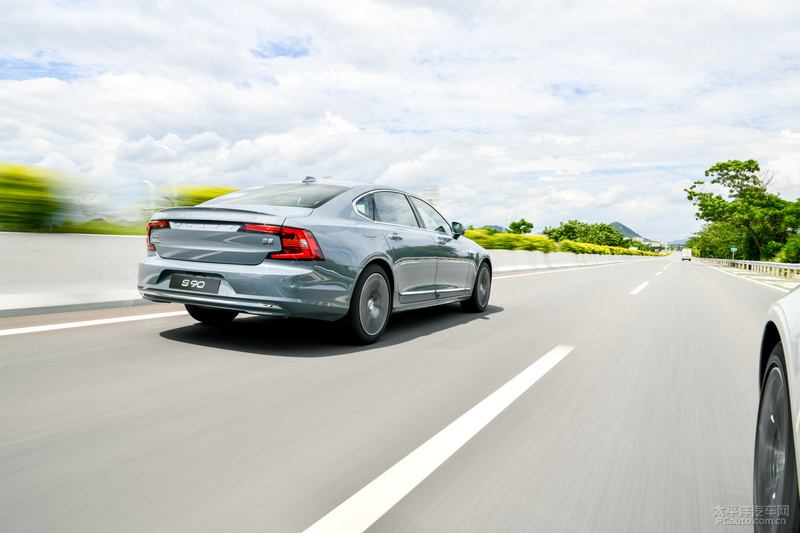 2020款全新沃尔沃s90试驾视频,顺应时代的改变