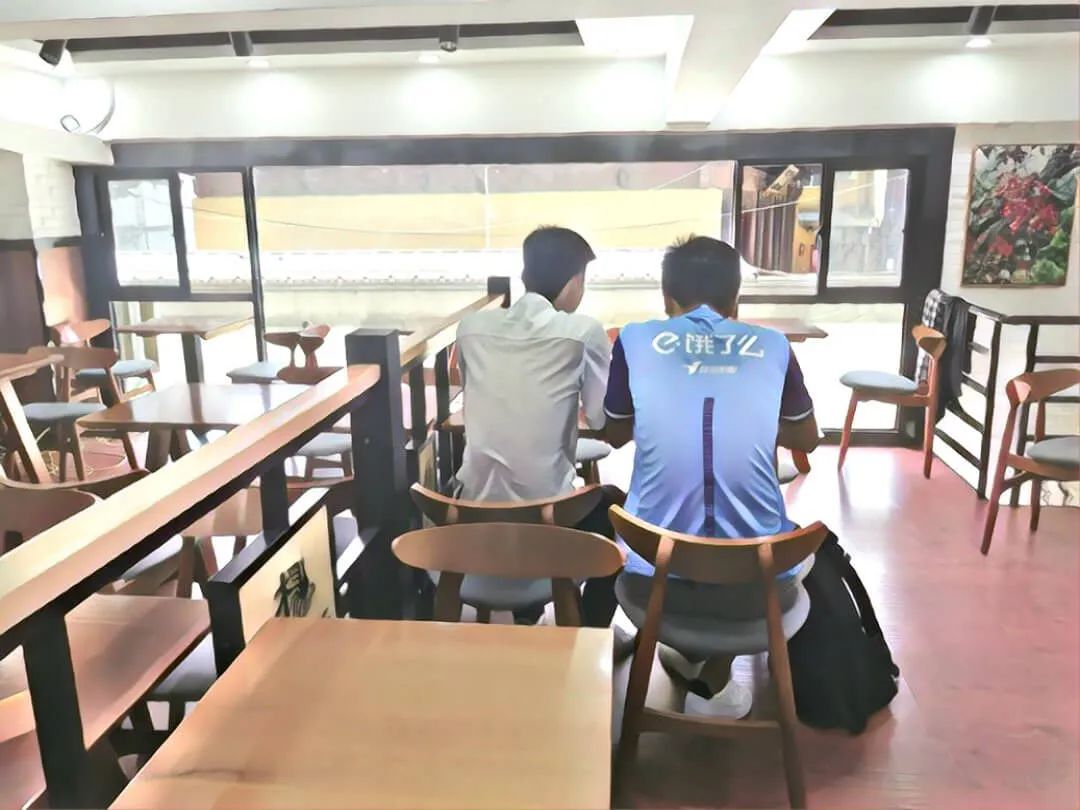 饿了么小哥用美团点外卖,外卖小哥可以同时接美团和饿了么