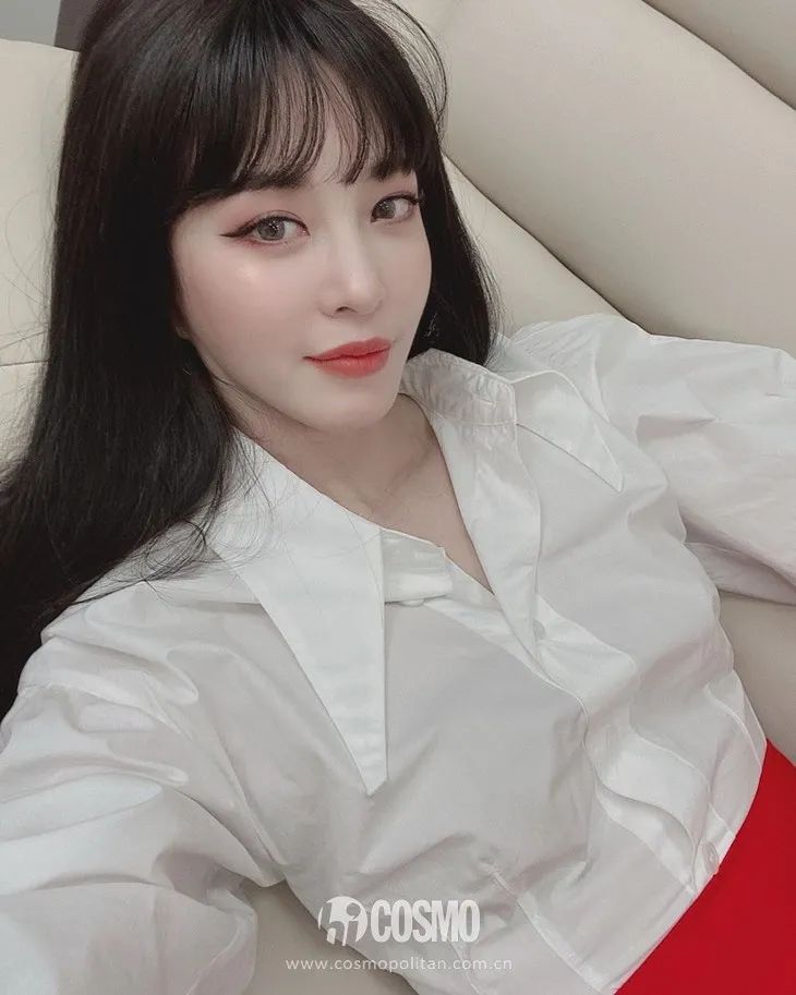 郑秀妍衬衫搭配,郑秀妍2022春夏穿搭