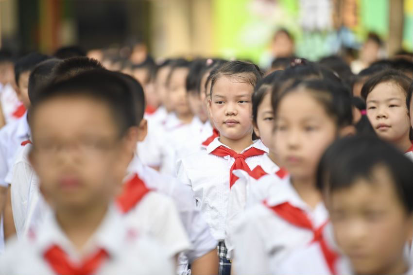 这里告诉你，什么是“诗意童年”