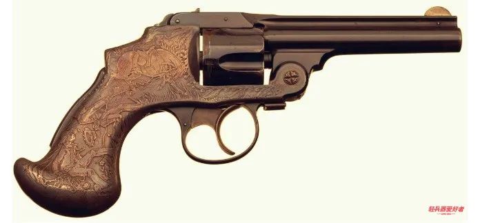 你还不知道？每个女生都想拥有的蒂芙尼，155年前就开始设计*器武**奢侈品了