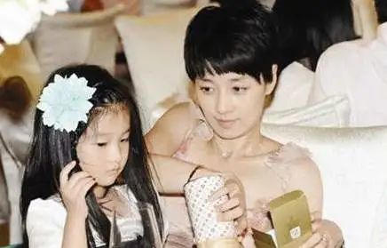 44岁马伊琍不再低调,40岁马伊琍离婚后的生活