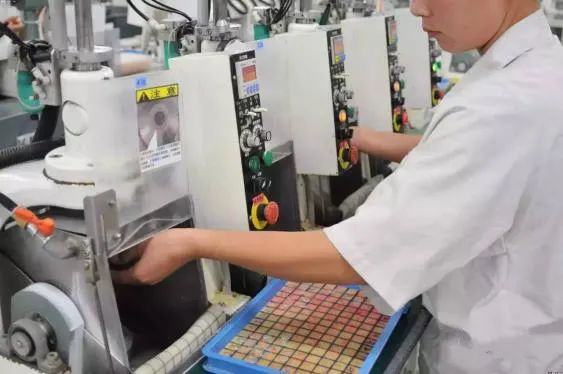 异形玻璃如何打磨抛光,关于磨玻璃那些事科普视频