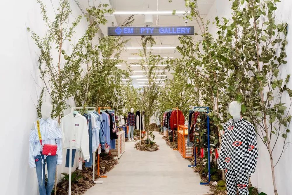 当季流行的lv或者gucci的包包,lvburberry实体店