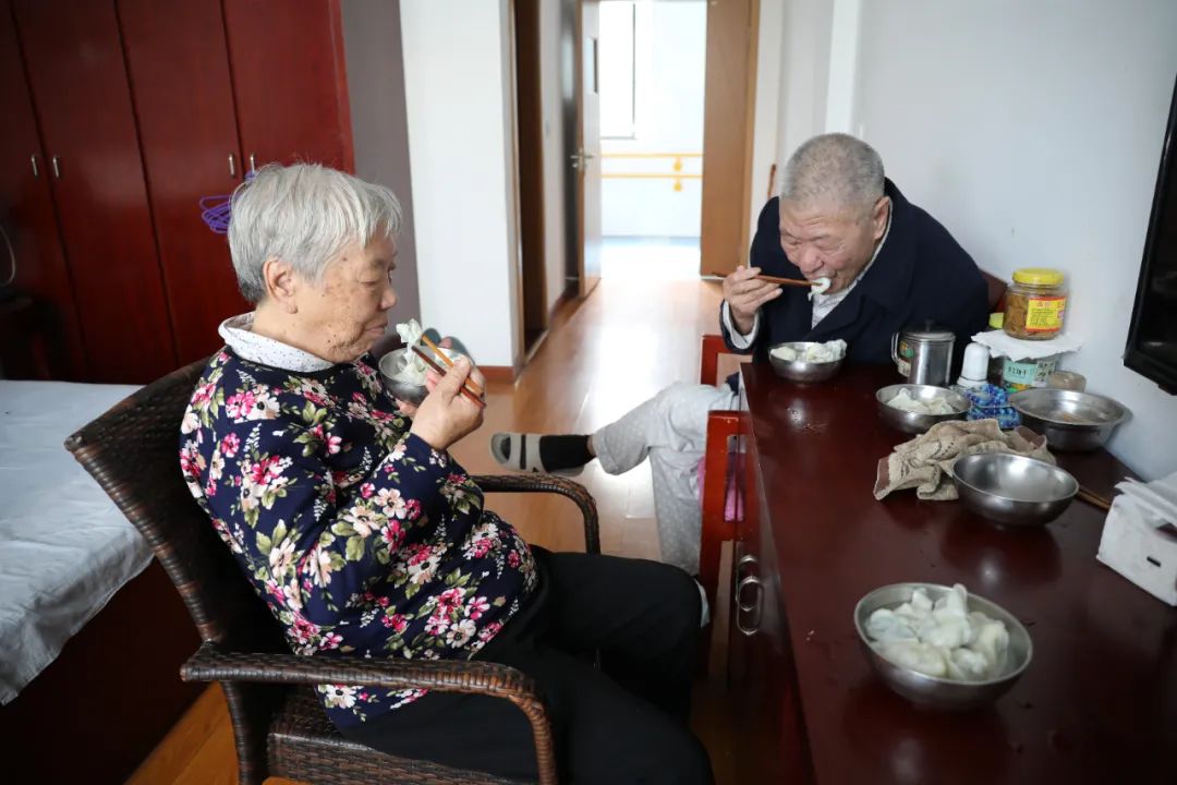 暖心！安顺燃气送“福气”啦