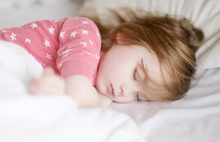 团|墙上插上它，24小时物理除螨，让千万螨虫集体自杀，比太阳暴晒强10000倍