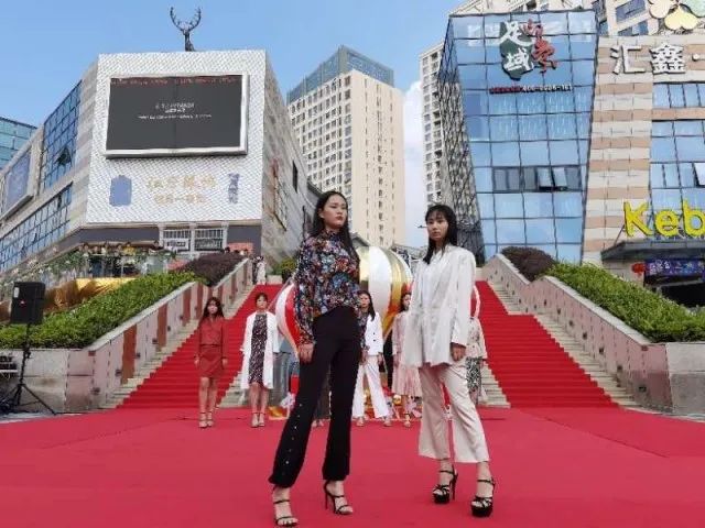 奉化哪条街最热闹,奉化溪口最繁华的一条街