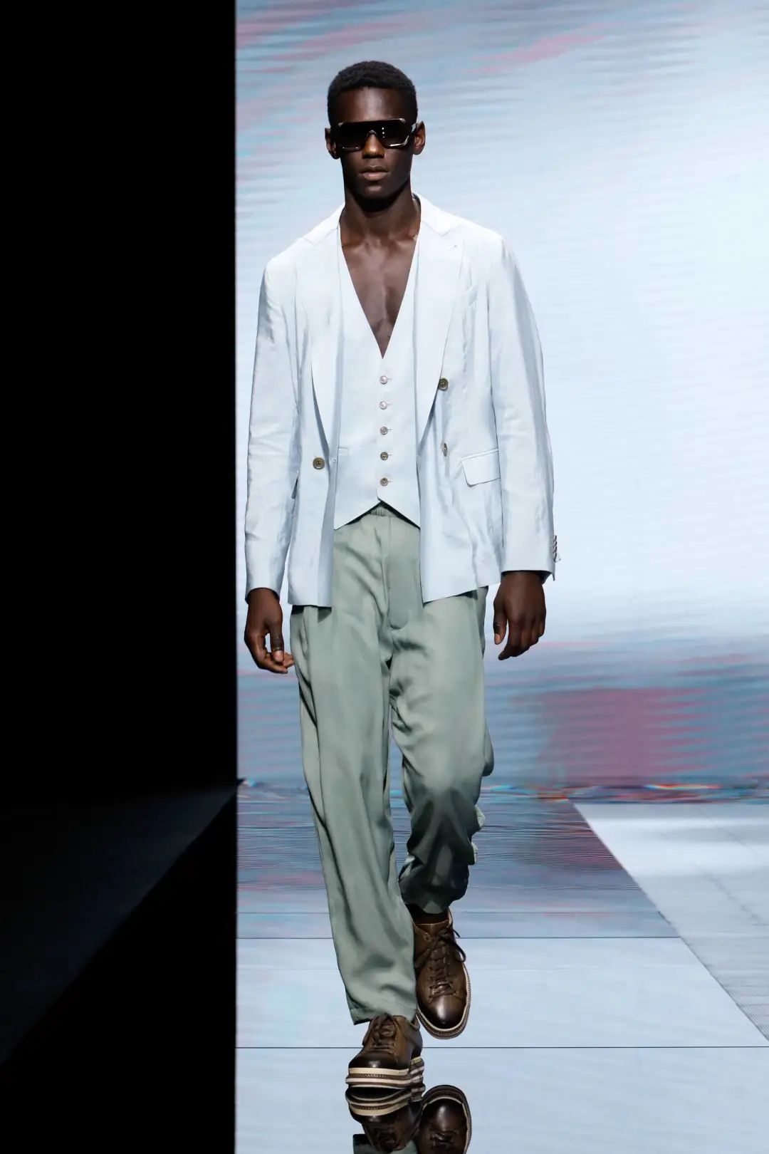 2020时装周解读,井然有序全文