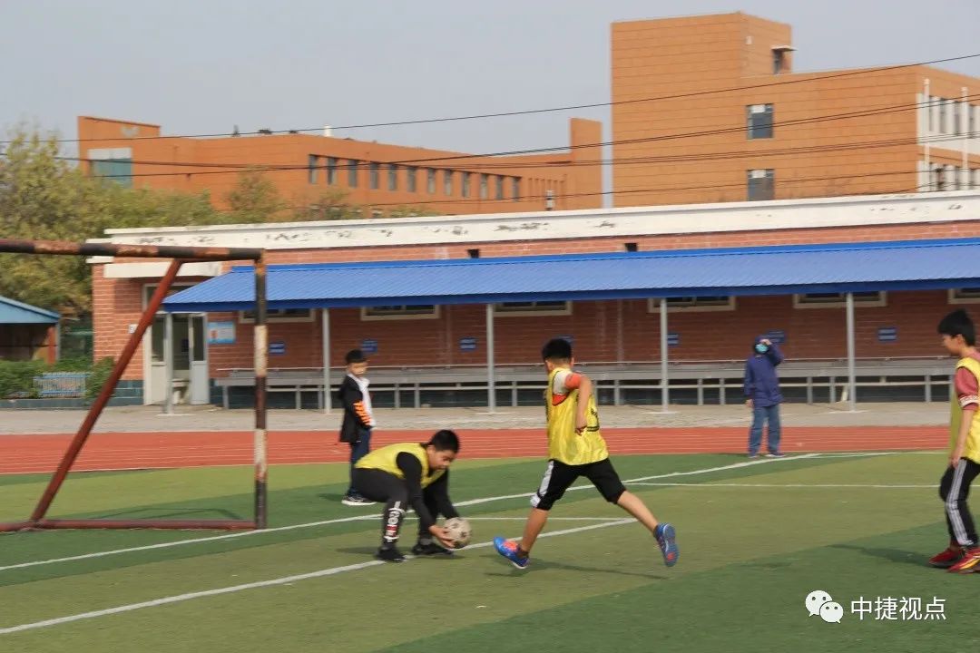 校园足球联赛开赛简报,中小学生足球联赛开赛云顶中心校