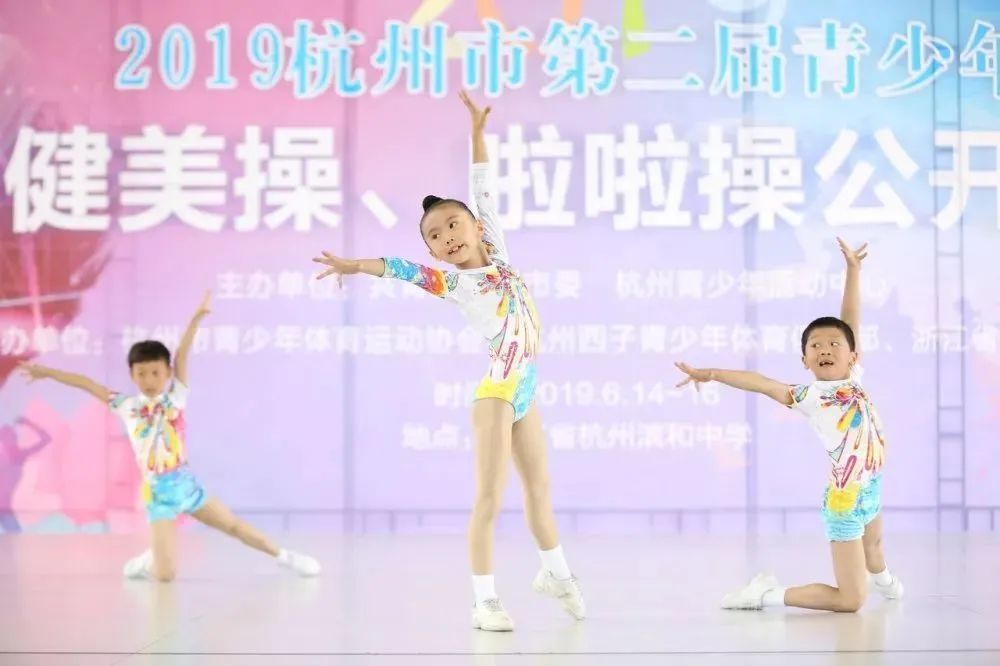 江苏每天一节体育课,深圳学校每天一节体育课