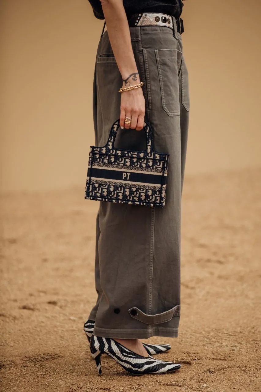 大牌包包为什么都那么丑,这么丑的大牌包包是真的吗