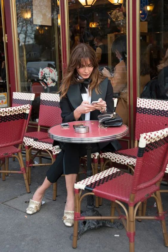 买了好多衣服和鞋子,买了好多鞋子