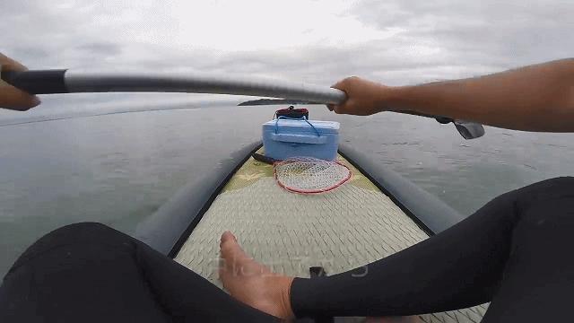 女生把破面包车改装成房车,女生把面包车改造成房车