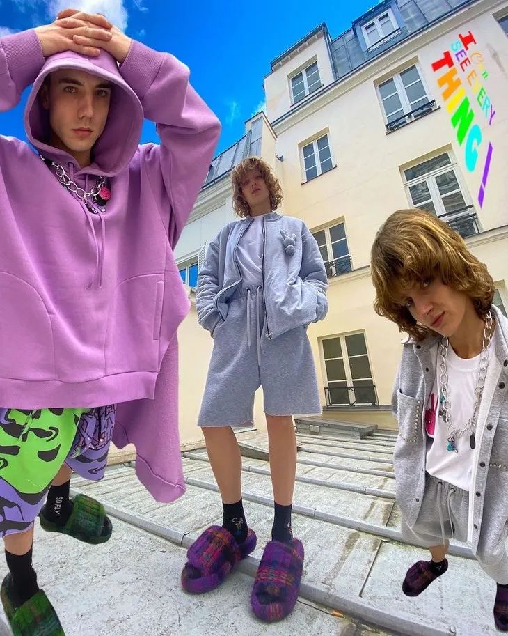 卫衣无帽赵露思,卫衣赵露思