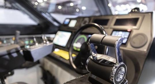 「记者带你逛进博会」高精尖、老字号全在这儿一起探秘山东豪华游艇