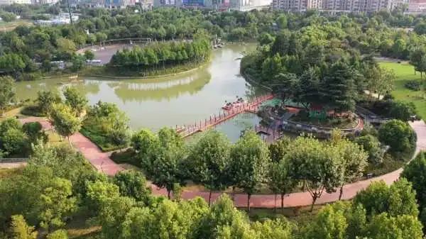 走向我们的小康生活|抖落一身“灰”老工业区“凤凰涅槃”