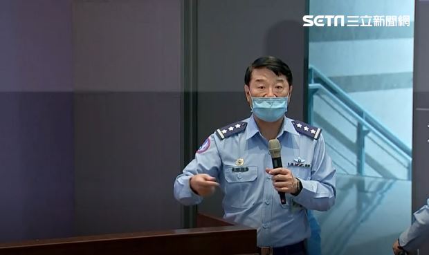 甩给“共机”的锅，台“空军司令”拿走了
