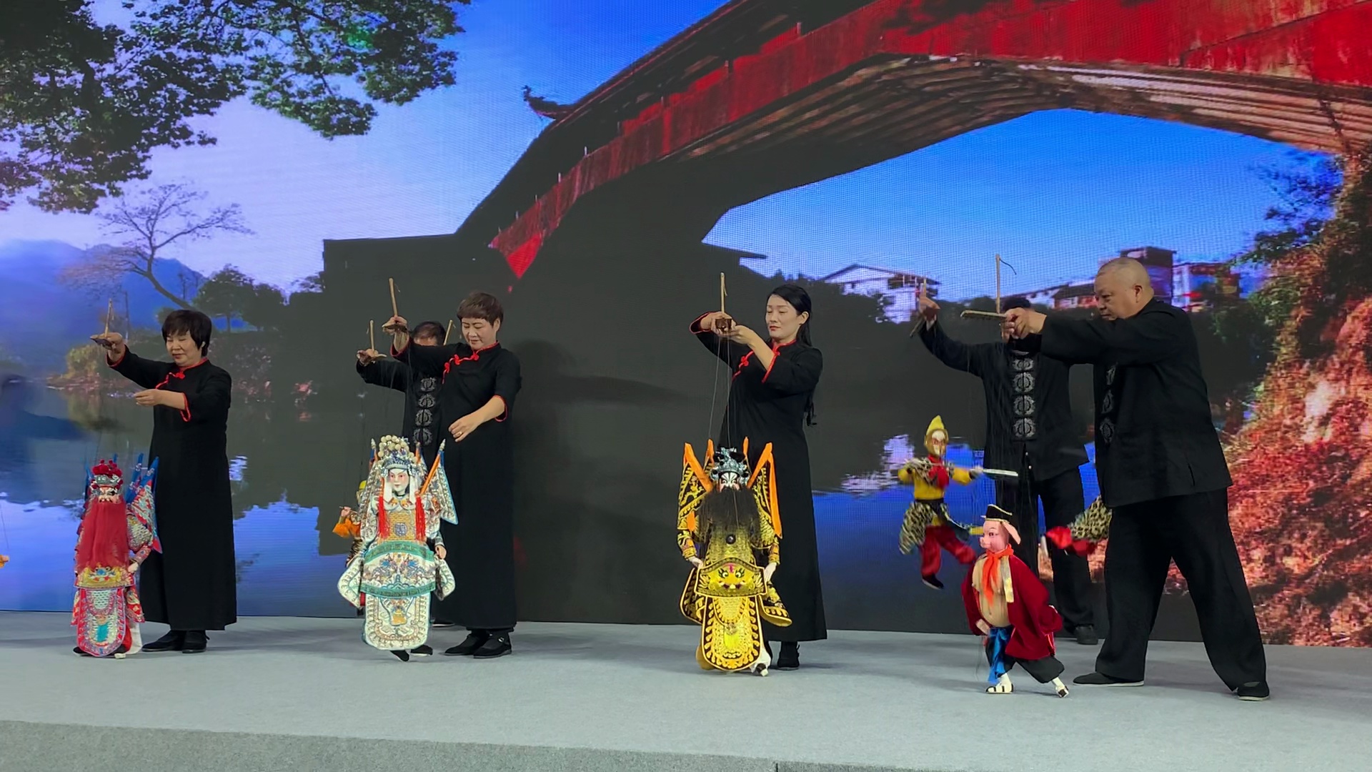 泰顺廊桥氡泉,浙江泰顺廊桥氡泉景区