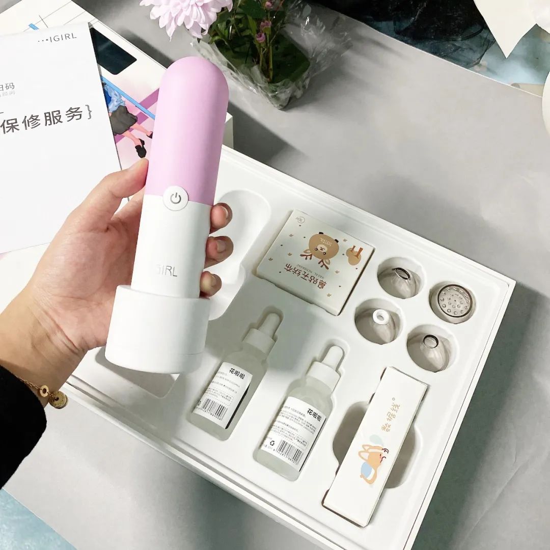 痘痘挤出的白米粒是什么,痘痘挤出来的白色乳浆是什么