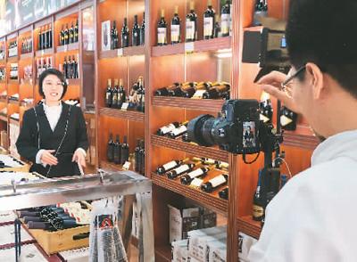 入乡随俗开直播海外品牌“一键”触达中国市场