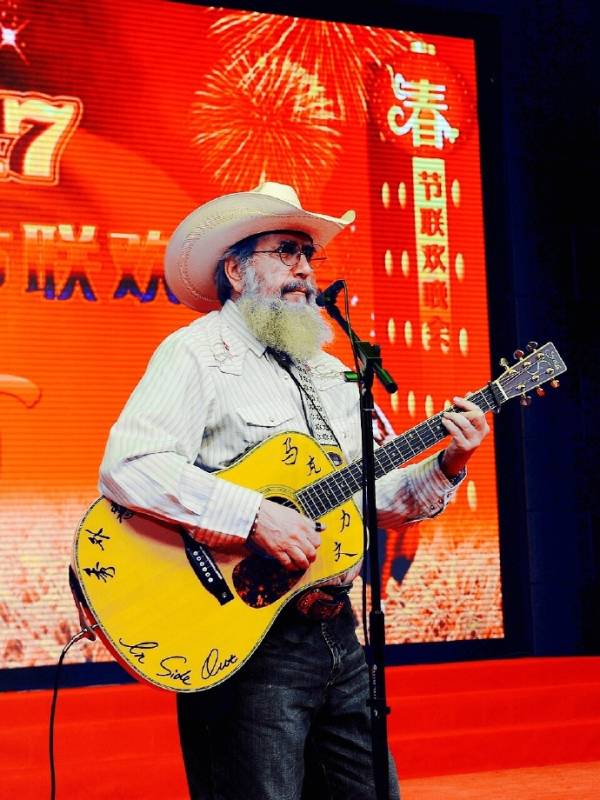 马克·力文：我，一个美国人，拿到了中国绿卡