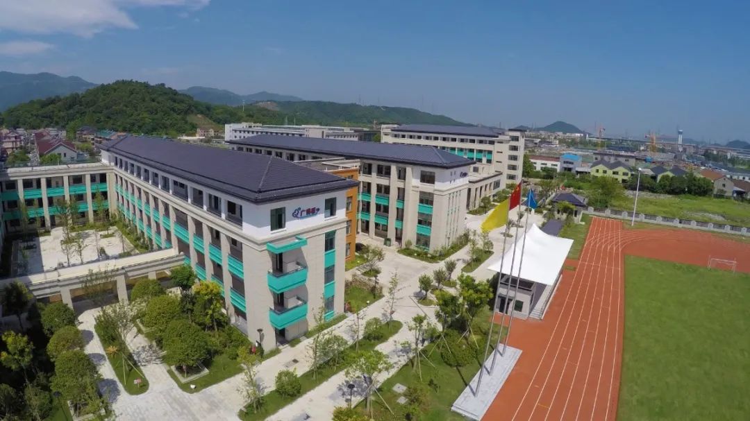 首届全国十佳文明校园,省级文明校园学校基本情况