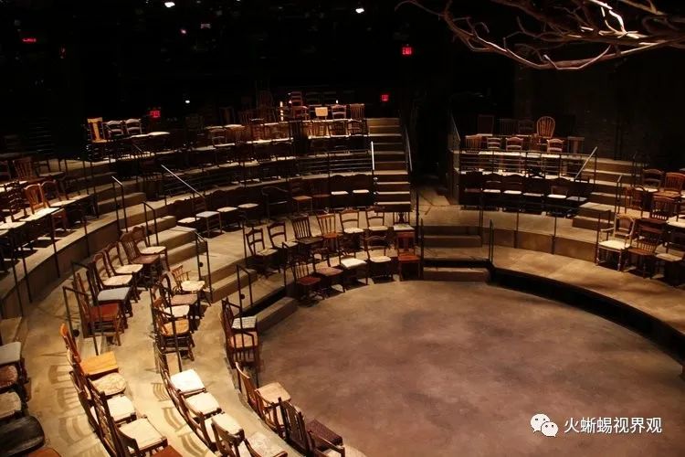 百老汇剧院舞台布景,唯一一个中国设计师