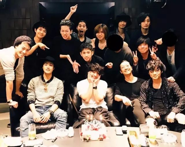 日本变态专业户，最近爱演BL