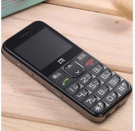 老年机成黑产源头?“接码平台”究竟靠什么牟利?丨大东话安全