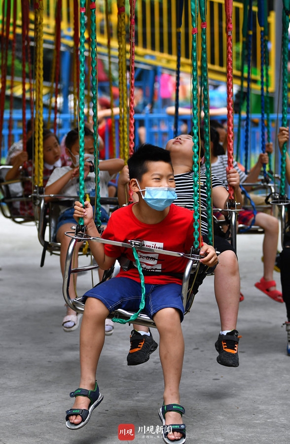 视觉四川年终盘点6｜何海洋：2020年，我努力用镜头“看见”大家的努力