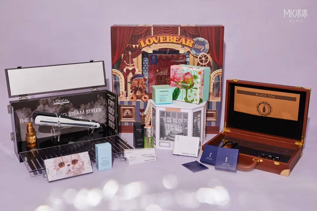 年度最上头的口红只要100多块,最正的正红色口红