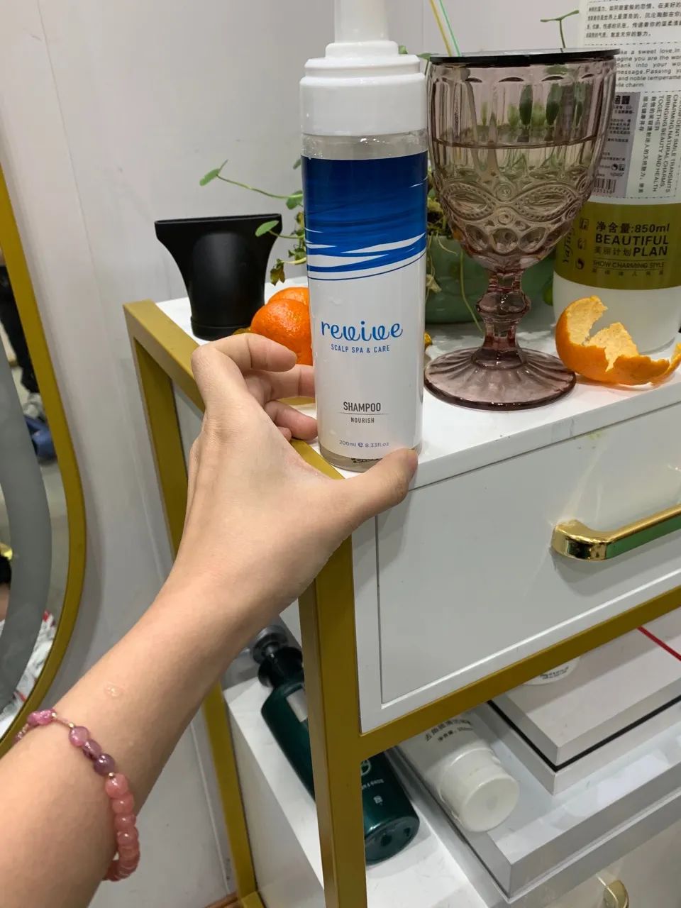 鏉窞濂崇敓鑴卞彂涓ラ噸,鏉窞24宀佸コ鑴卞彂涓ラ噸