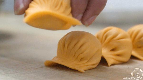 淮海路上10m²！连座位也没有的店，专卖香港“彩色点心”