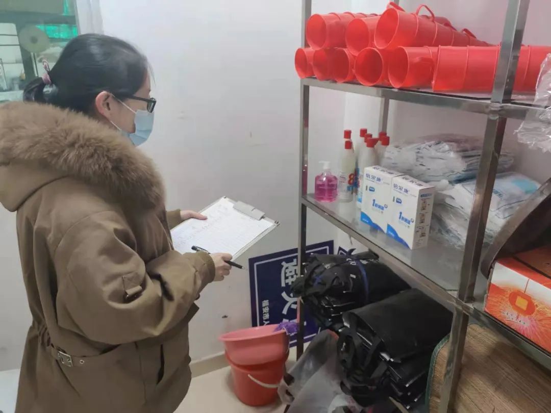 众志成城我们全力以赴,众志成城万众一心全力以赴