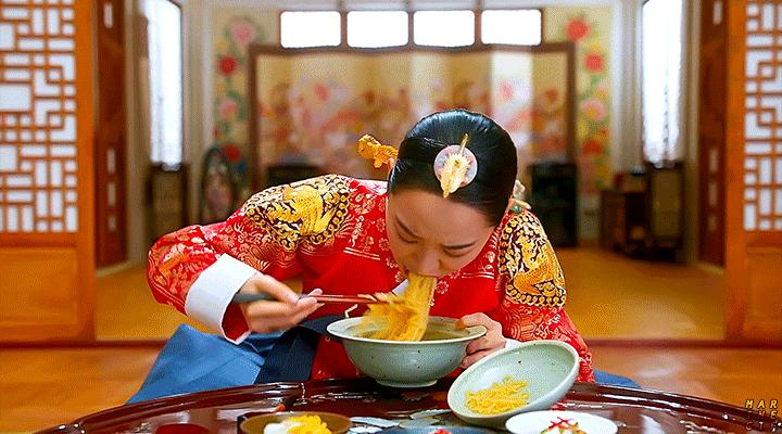 韩版《太子妃升职记》，靠表情包出圈的憨憨女主爱了