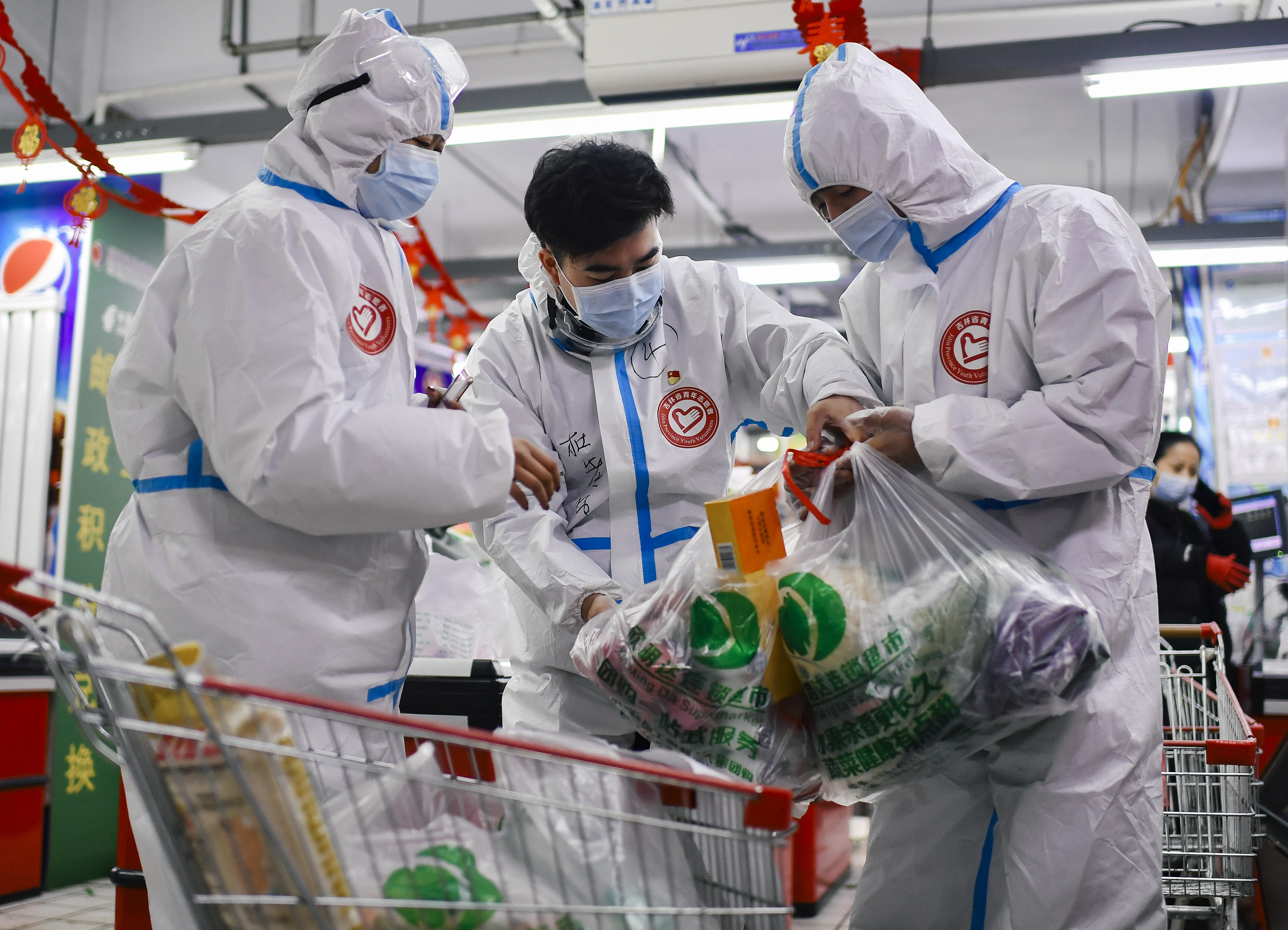 吉林通化志愿者杜思成:我是你的“腿”,代你购物、为你跑腿