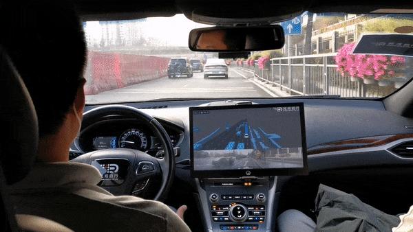 下班搭乘元戎启行Robotaxi，深圳闹市街区表现如何？丨新智驾实测