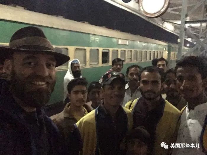 丹麦男环游世界不坐飞机,丹麦男子不坐飞机环游世界