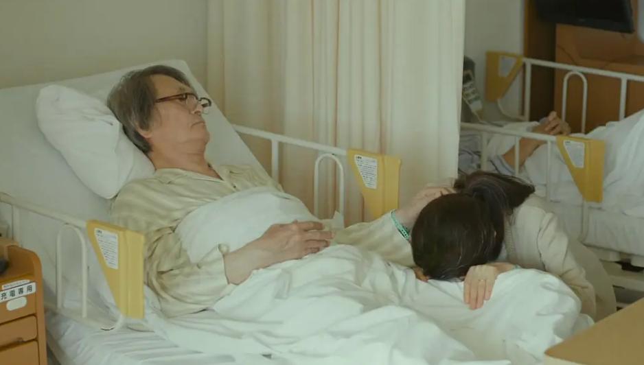 在泳池一见钟情，为妻子毅然辞职，这是一段持续58年来自日本的神仙狗粮…