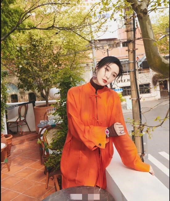 范冰冰惊艳的拍照,范冰冰晒自拍露出无名指戒指