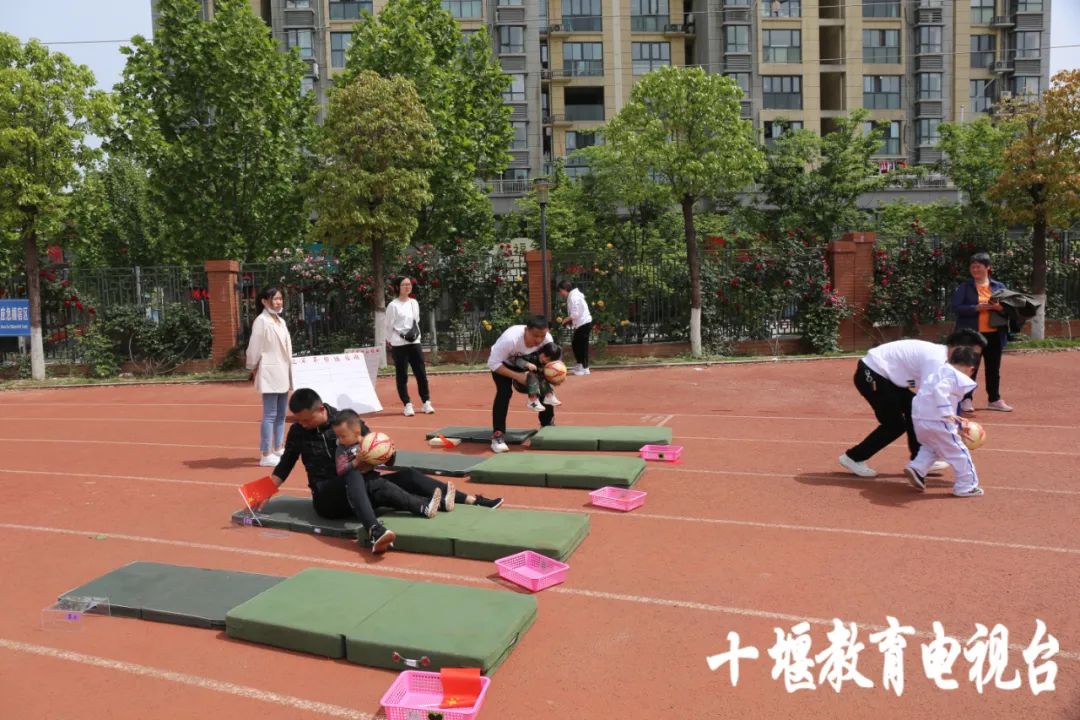 四月青年运动会,四月田径运动会