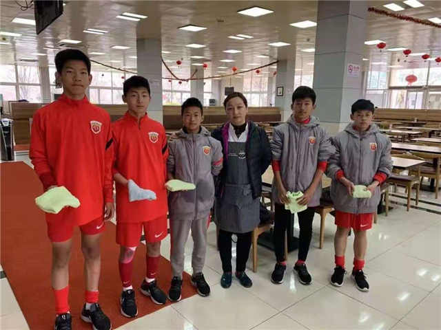 上海海港俱乐部团支书翟宗鑫：坚定青年球员爱*党**爱国的信念